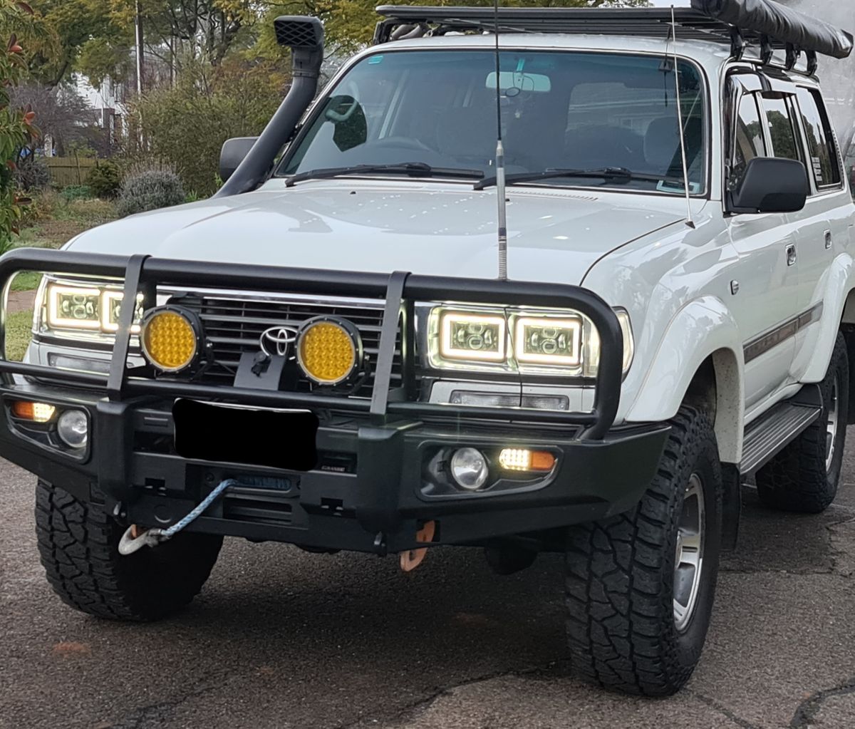 Toyota 80 Series Landcruiser Headlight Conversion from Sahara style to GXL quad JTX 6x4 LED Lights - Image 38
