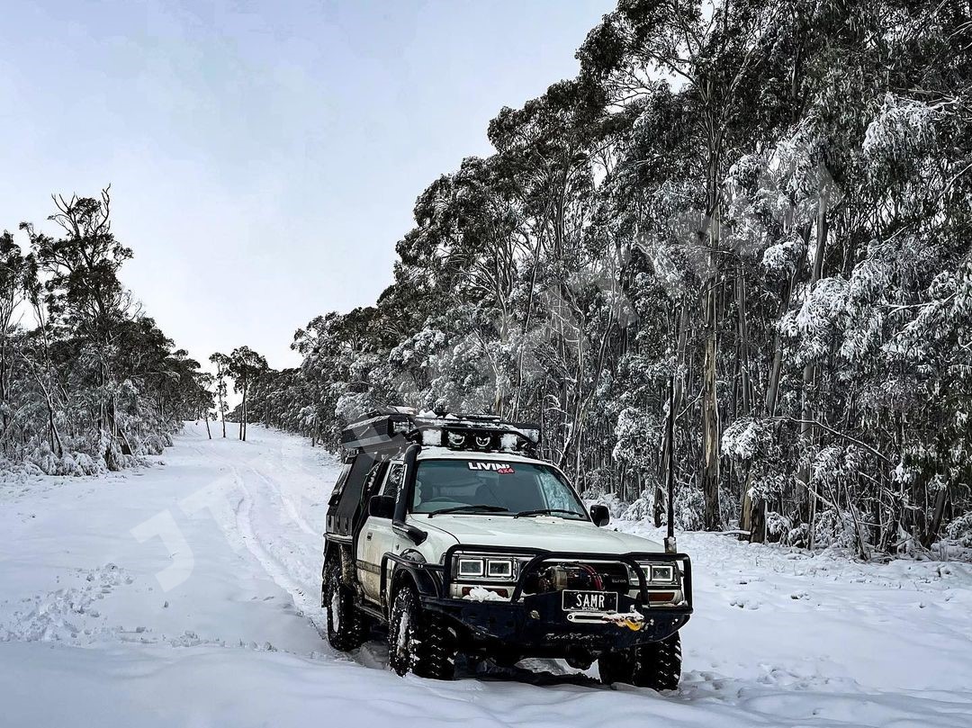 Toyota 80 Series Landcruiser Headlight Conversion from Sahara style to GXL quad JTX 6x4 LED Lights - Image 30